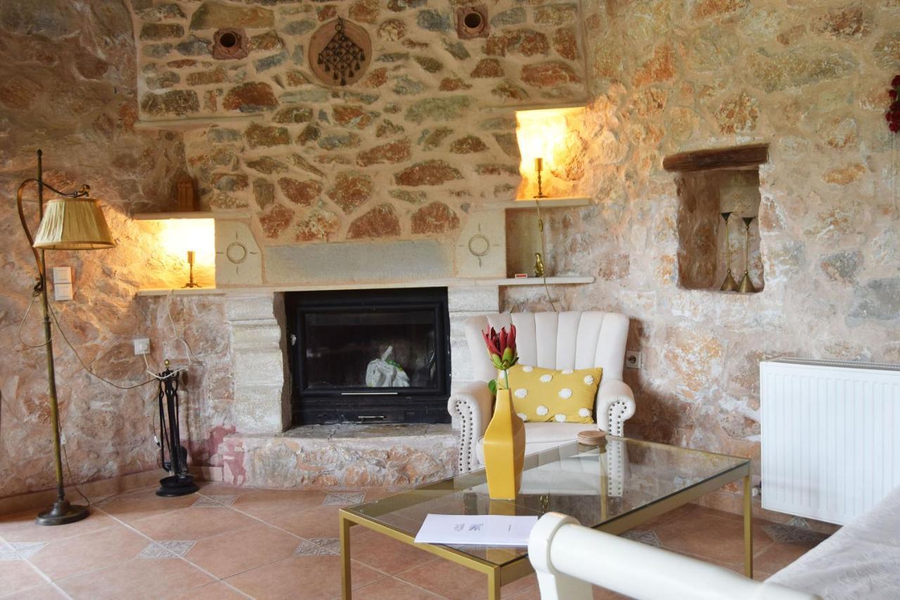 Stone Built Villa Galatia, Poolside & Perfect View Karés エクステリア 写真