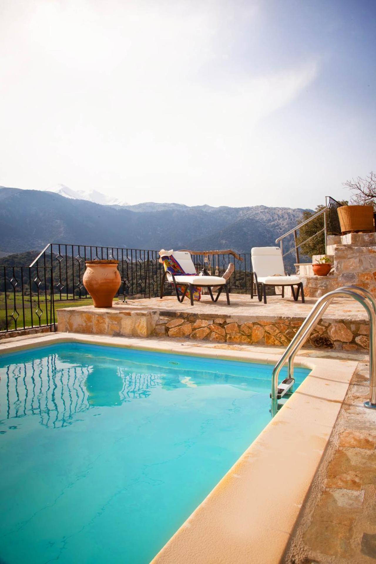 Stone Built Villa Galatia, Poolside & Perfect View Karés エクステリア 写真