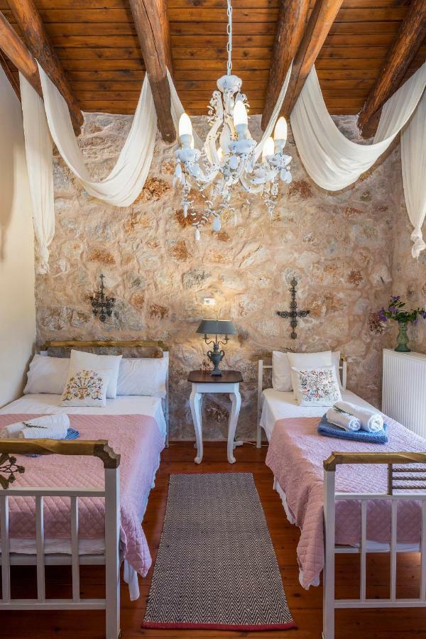 Stone Built Villa Galatia, Poolside & Perfect View Karés エクステリア 写真