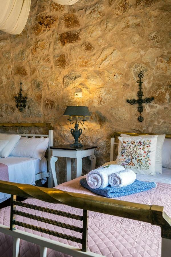 Stone Built Villa Galatia, Poolside & Perfect View Karés エクステリア 写真
